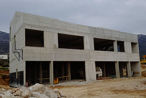 zgrada auto servisa i izgradnji